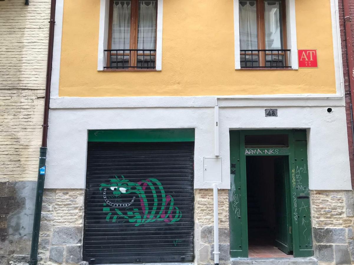 Txoko 48 Apartman Pamplona Kültér fotó